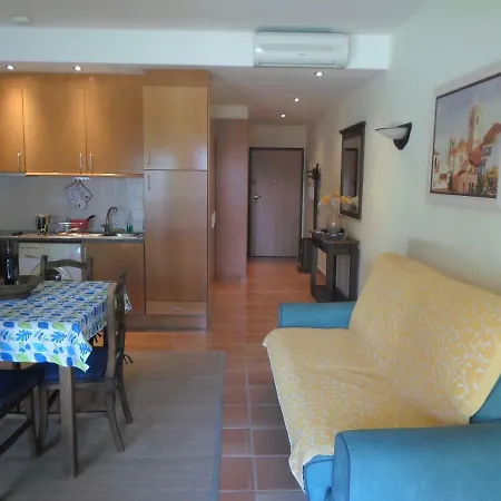 Marina Park - Martine Et Thierry * Lagos